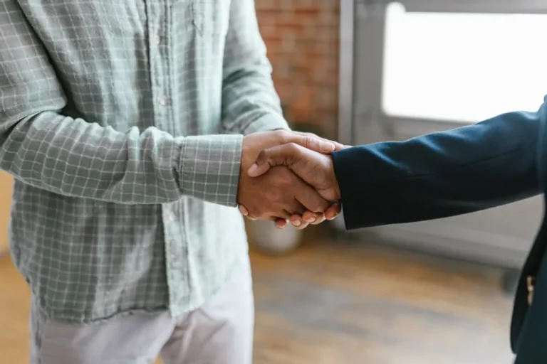 How to Build Trust Before Meeting Someone From a Dating App