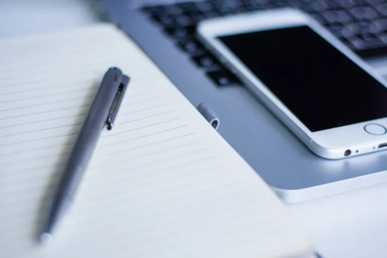How to Write a Dating Profile That Stands Out